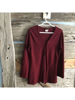 ZIG Zag size Med Burgundy textured cardigan